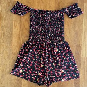 ROMPER Lord & Taylor in Black Floral Sz Small